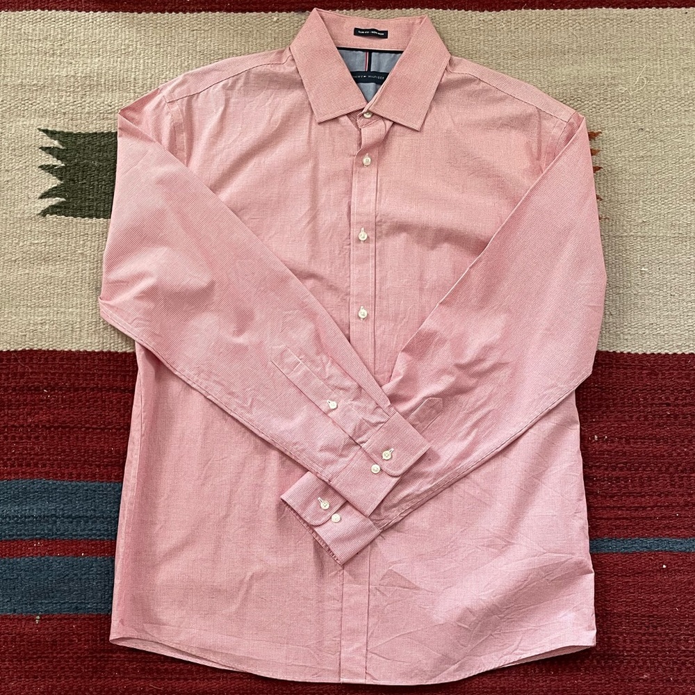 **TOMMY HILFIGER** men’s dress shirt SIZE 16 1/2 32/33